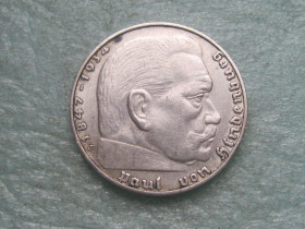 Германія (-) Германия (-) ^/--/^ ГЕРМАНИЯ.2 Марки 1938 г J, Гинденбург ТРЕТИЙ РЕЙХ. СЕРЕБРО.Состояние!. Нечастая! ^_^^^ Германія.2 Марки 1938 р J, Гінденбург третій Рейх. СЕРЕБРО. Стан! Нечаста! - фото фото фото