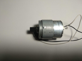 Комплектуючі Комплектующие ^/--/^ Мотор для принтера HP Deskjet 2512 DC Motor CZ /--/ 021 CZ /--/ 021-60028 - фото фото фото