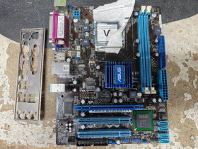 Материнські плати Материнские платы ^/--/^ Мат. плата ASUS P /--/ 5 /--/ G /--/ 41 /--/ T-M LX /--/ 2/GB/LPT LGA /--/ 775 G /--/ 41 PCI-E+SVGA+GbLAN SATA MicroATX 2 /--/ DDR /--/ 3 № 262407212 ^_^^^ Мат. плата ASUS P /--/ 5 /--/ G /--/ 41 /--/ T-M LX /--/ 2/GB/LPT LGA /--/ 775 G /--/ 41 PCI-E+SVGA+GbLAN SATA MicroATX 2 /--/ DDR /--/ 3 No 262407212 - фото фото фото