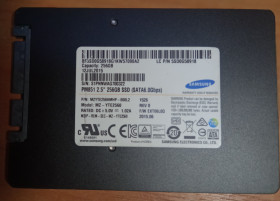 Твердотільні SSD-накопичувачі Твердотельные SSD-накопители ^/--/^ SSD Samsung PM /--/ 851 256 /--/ GB 2.5&amp;quot; SATA III  (MZ-YTE /--/ 2560 / MZYTE /--/ 256 /--/ HMHP) ^_^^^ SSD Samsung PM /--/ 851 256 /--/ GB 2.5&amp;quot; SATA III (MZ-YTE /--/ 2560 / MZYTE /--/ 256 /--/ HMHP) - фото фото фото