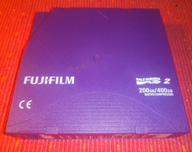 Інше Другое ^/--/^ Картридж для стримера Ultrium LTO 2 FUJIFILM - фото фото фото