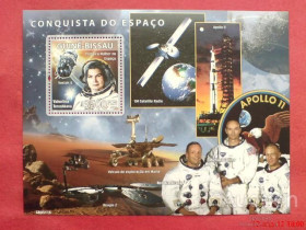 Освоєння космосу Освоение космоса ^/--/^ Гвинея Биссау Guinea Bissau 2008 Space Mi Bl 680 missions ss Bird Eagle V.Tereshkova M.Collins N.Arm ^_^^^ Гвінея Біссау Guinea Bissau 2008 Space Mi Bl 680 missions ss Bird Eagle V.Tereshkova M.Collins N.Arm - фото фото фото