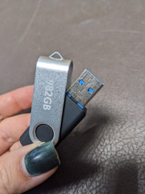 USB флешнакопичувачі USB флешнакопители ^/--/^ 2114 USB флешка 982 /--/ Gb - фото фото фото