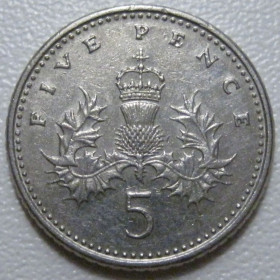 Єлизавета II (після ) Елизавета II (после ) ^/--/^ Велика Британія 5 пенсів 1990 року. Новий тип 40504 ^_^^^ Великобритания 5 пенсов 1990 года. Новый тип 40504 - фото фото фото