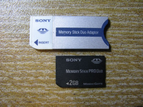 Карти пам'яті Карты памяти ^/--/^ Карта памяти Sony Memory Stick Pro Duo 2 /--/ gb+Адаптер ^_^^^ Sony Memory Stick Pro Duo 2 /--/ gb+Адаптер - фото фото фото