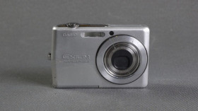 Casio Casio ^/--/^ Цифровой фотоаппарат Casio Exilim EX-2700 7.2 /--/ Mpix на запчастини не працює Вживане ^_^^^ Цифровой фотоаппарат Casio Exilim EX-2700 7. 2 /--/ Mpix на запчасти не работает - фото фото фото