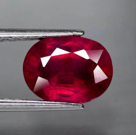 Рубін Рубин ^/--/^ Рубин натуральный  2.13 Ct.  8.1 x 6.3 x 4 mm ^_^^^ Рубін натуральний 2.13 Ct. 8.1 x 6.3 x 4 mm - фото фото фото