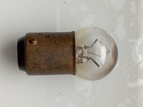Інше Другое ^/--/^ СССР лампа лампочка Tesla SM /--/ 15 26 /--/ V 10 /--/ W  27 ^_^^^ СРСР лампа Tesla SM /--/ 15 26 /--/ V 10 /--/ W 27 - фото фото фото