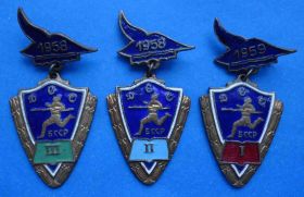 Відзнаки Знаки отличий ^/--/^ первенство ДСО Буревестник БССР 1-3 м 1958 1959 ^_^^^ першість ДСО Буревісник БРСР 1-3 м 1958 1959 - фото фото фото
