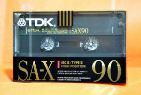 Касети Кассеты ^/--/^ Аудио кассета TDK SA X 90 Германия 1990 запечатана TYPE II EU market ^_^^^ Аудіо касета TDK SA X 90 Німеччина 1990 запечатана TYPE II EU market - фото фото фото