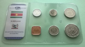 Сурінам Суринам ^/--/^ Набор СУРИНАМ из серии - Das Geld Der Welt - набір пластик блистер запайка ^_^^^ Набор СУРИНАМ из серии - Das Geld Der Welt - набор пластик блистер запайка - фото фото фото