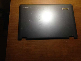 Корпуса Корпуса ^/--/^ крышка матрици Acer Extensa 5635 с дефектом ^_^^^ Дах матриці Acer Extensa 5635 з дефектом - фото фото фото