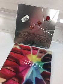 Помади Помады ^/--/^ MAC Упаковка с тремя пробниками помад Mac оригинал. Made in USA ^_^^^ MAC Упаковка з трьома пробниками помад Mac оригінал. Made in USA - фото фото фото