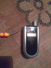 Корпуса на Motorola Корпуса на Motorola ^/--/^ Корпус з дисплеєм від телефона Motorola V /--/ 180 ^_^^^ Корпус с дисплеем от телефона Motorola V /--/ 180 - фото фото фото