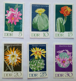 НДР, ФРН ГДР, ФРГ ^/--/^ ГДР 1970 Кактусы, флора, MNH ^_^^^ НДР 1974 Кактуси, флора, MNH - фото фото фото