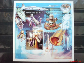 Освоєння космосу Освоение космоса ^/--/^ Мали Mali Mi 2255-2258 Galile , Apollo , Chien Laika , Armstrong MNH ^_^^^ Малі Mali Mi 2255-2258 Galile, Apollo, Chien Laika, Armstrong MNH - фото фото фото