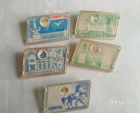 Інше Другое ^/--/^ ЗНАЧОК Переливашка Ленинград Петродворец Ессентуки СССР ^_^^^ ЗНАЧОК Переливашка Ленінград Петродворець Єсентуки СРСР - фото фото фото