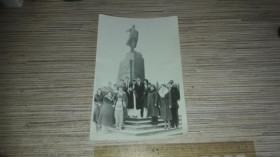 Листи, фото Письма, фото ^/--/^ Фотокарточка 1980-е Советский быт Свадьба памятник Ленину ^_^^^ Фотокартка 1980-е Радянський побут Весілля пам'ятник Леніну - фото фото фото