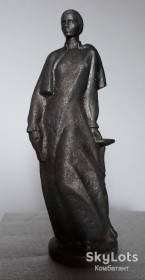 Статуетки, Скульптури, Фігурки, Фарфор Статуэтки, Скульптуры, Фигурки, Фарфор ^/--/^ Леся Українка. Силумін. 30 см. ^_^^^ Леся Украина. Силумин. 30 см. - фото фото фото