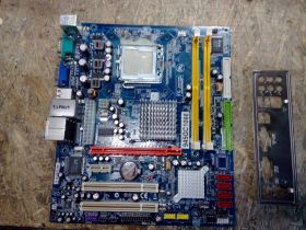 Материнські плати Материнские платы ^/--/^ Мат. плата Palit 945 /--/ GC /--/ 1066 LGA /--/ 775 DDR /--/ 2 - фото фото фото