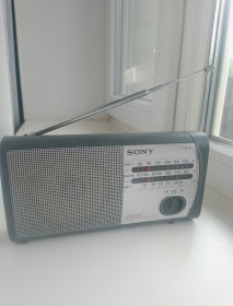 Радіоприймачі Радиоприемники ^/--/^ портативний радіоприймач Sony ICF-403 /--/ L від 1 /--/ грн ^_^^^ портативный радиоприемник Sony ICF-403 /--/ L от 1 /--/ грн - фото фото фото