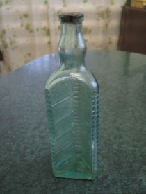 Пляшки Бутылки ^/--/^ Бутылочка оригинальная. 0,1 л. ^_^^^ Пляшка оригінальна. 0,1 л. - фото фото фото