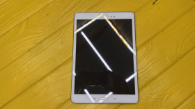 Samsung Samsung ^/--/^ Планшет Samsung Galaxy Tab А SM-T /--/ 555 9,7 &amp;quot;    (не працює)    (1077) ^_^^^ Планшет Samsung Galaxy Tab А SM-T /--/ 555 9,7 &amp;quot; (не трудэ) (1077) - фото фото фото