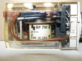 Реле Реле ^/--/^ Реле PR /--/ 700 Tesla - фото фото фото