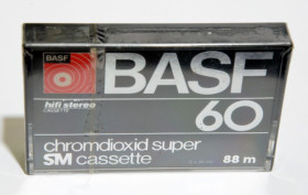 Касети Кассеты ^/--/^ Аудио кассета BASF Chromdioxid super II 60 Германия 1977 TYPE II  запечатана вар.2 ^_^^^ Аудіо касета BASF Chromdioxid super II 60 Німеччина 1977 TYPE II запечатана вар.2 - фото фото фото