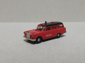 : : ^/--/^ Службовий транспорт, пожежний MB 190 C. BREKINA 1:87 H /--/ 0  (Rd 11421.07/2+). ^_^^^ Служебный транспорт, пожарный MB 190 C. BREKINA 1:87 H /--/ 0 (Rd 11421.07/2+). - фото фото фото