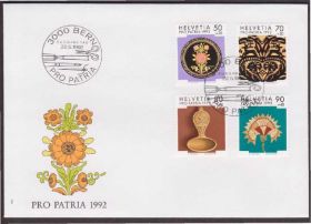 Європа Европа ^/--/^ Швейцария 1992 ИСКУССТВО НАРОДНЫЕ ПРОМЫСЛЫ ТРАДИЦИИ ЭТНОГРАФИЯ РЕЗЬБА КПД Mi.1470-1473 EUR 7.00 $5.60 !!! ^_^^^ Швейцарія 1992 МИСТЕЦТВО НАРОДНІ ПРОМИСЛИ ТРАДИЦІЇ ЕТНОГРАФІЯ КПД Mi.1470-1473 EUR 7.00 - фото фото фото