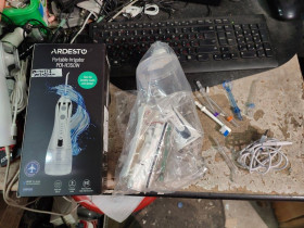 Зубні щітки Зубные щетки ^/--/^ Ирригатор Ardesto POI-H /--/ 350 /--/ W № 24041112 ^_^^^ Іригатор Ardesto POI-H /--/ 350 /--/ W No 24041112 - фото фото фото