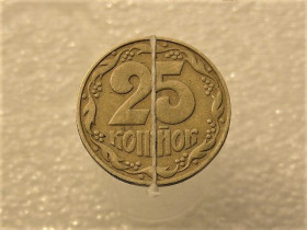 Обігові Обиходные ^/--/^ 25 копійок 1992 рік Україна &amp;quot; Брак, Невелике Зміщення Реверса ВІдносно Аверса &amp;quot;  (131+) ^_^^^ 25 копеек 1992 год Украина &amp;quot; Брак, Небольшое Смещение Реверса ВІдносно Аверса &amp;quot; (131+) - фото фото фото