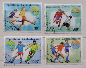 Спорт Спорт ^/--/^ Центрально-Африканская Республика 1990 г - Авиапочта. Чемпионат мира по футболу, Италия ^_^^^ Центрально-Африканська Республіка 1990 р - Авіапошта. Чемпіонат світу з футболу, Італія - фото фото фото