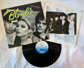 Платівки Пластинки ^/--/^ Blondie - Eat To The Beat - 1979.   (LP). 12. Vinyl. Пластинка. Germany ^_^^^ Blondie — Eat To The Beat (1979) (LP). 12. Vinyl. Платівка. Germany - фото фото фото