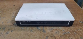 Маршрутизатори Маршрутизаторы ^/--/^ ADSL маршрутизатор TP-Link TD-8840 /--/ T № 221808 ^_^^^ ADSL маршрутизатор TP-Link TD-8840 /--/ T No 221808 - фото фото фото