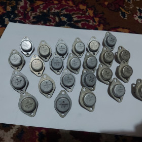 Транзистори Транзисторы ^/--/^ Транзистори КТ /--/ 819 /--/ АМ. Новые, партии. метал-стекло. Лот 1 шт! 40 В 20 А. Смотрите фото/описание. ^_^^^ Транзисторі КТ /--/ 819 /--/ АМ. Нові, партії. метал-скло. Лот 1 шт. У 20 А. Дивіться фото/опис. - фото фото фото