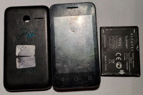 Інше  (Корпуса) Другое (Корпуса) ^/--/^ Alcatel One Touch Pixi 3 3.5 4009 /--/ D кришка і інші запчастини ^_^^^ Alcatel One Touch Pixi 3 3 5 4009 /--/ D крышка и другие запчасти - фото фото фото