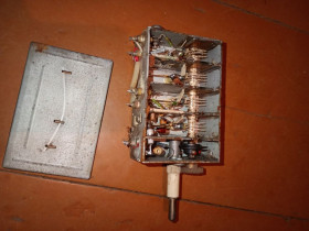 Інші аксесуари та комплектуючі Другие аксессуары и комплектующие ^/--/^ Селектор каналів СК-Д-1 ^_^^^ Мост измерительный К /--/ 505 и потенциометр К /--/ 509 на детали одним лотом - фото фото фото