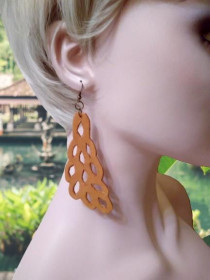 Сережки Серьги ^/--/^ Кожаные серьги 11 см-3.5 см, длинные ажурные серьги из натуральной темно желтой кожи, ручная работа ^_^^^ Шкіряні ажурні сережки темно жовтого кольору, ручна робота - фото фото фото