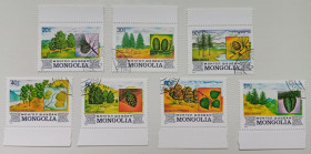 Монголія Монголия ^/--/^ Монголия 1982 Деревья, гашеные с полями ^_^^^ Монголія 1982 Дерева, гашені з полями - фото фото фото