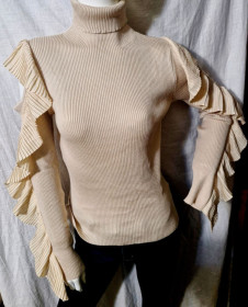 Кофти Кофты ^/--/^ Оригінальний бежевий светрик рюші White Icy M ^_^^^ Оригинальный бежевый свитер рюши White Icy M - фото фото фото