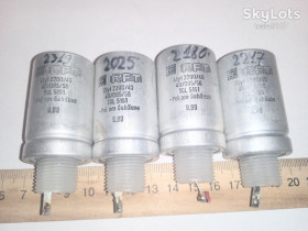 Конденсатори Конденсаторы ^/--/^ Конденсатор  RFT 2200 /--/ uF 40 /--/ V 2200 /--/ мкФ 40 /--/ В        (1 /--/ шт - лот) ^_^^^ Конденсатор RFT 2200 /--/ uF 40 /--/ V 2200 /--/ мкФ 40 /--/ В (1 /--/ шт - лот) - фото фото фото