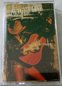 Касети Кассеты ^/--/^ DWIGHT YOAKAM Dwight Live.  Cassette  US ^_^^^ DWIGHT YOAKAM Dwight Live Cassette US - фото фото фото