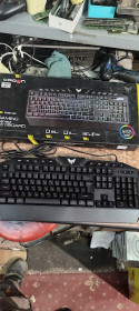 Клавіатури Клавиатуры ^/--/^ Игровая клавиатура с подсветкой Crown CMGK-404 USB № 23290841 ^_^^^ Ігрова клавіатура з підсвічуванням Crown CMGK-404 USB No 23290841 - фото фото фото
