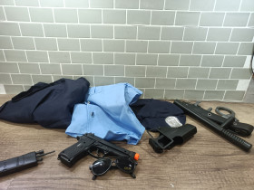 Карнавальні костюми Карнавальные костюмы ^/--/^ Дитячий поліцейський костюм з аксесуарами 3504 ^_^^^ Детский полицейский костюм с аксессуарами 3504 - фото фото фото