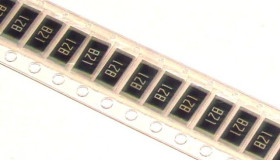 Резистори Резисторы ^/--/^ Резистор 2512 SMD 1 /--/ W 1% 820 /--/ R    1 шт. ^_^^^ Резистор 2512 SMD 1 /--/ W 1% 820 /--/ R 1 шт. - фото фото фото