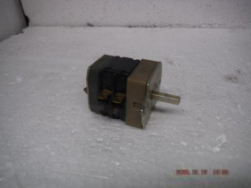 Конденсатори Конденсаторы ^/--/^ Переключатель ПКУ /--/ 2-11-220 /--/ У /--/ 3 ^_^^^ Переключатель НКУ /--/ 2-11-220 /--/ У /--/ 3 - фото фото фото