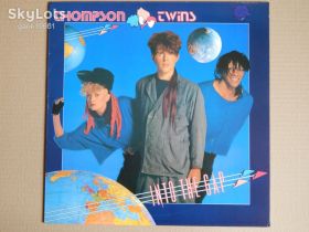 Платівки Пластинки ^/--/^ Thompson Twins ‎– Into The Gap  (Arista ‎– ARS 39186, Italy) EX+/NM- ^_^^^ Thompson Twins – Into The Gap (Arista – ARS 39186, Italy) EX+/NM- - фото фото фото