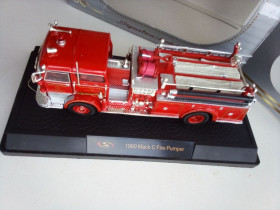: Закордонні : Зарубежные ^/--/^ 1960 Mack C Fire Pumper by Yat Ming fire truck ^_^^^ 1960 — Mack C Fire Pumper by Yat Ming fire - фото фото фото